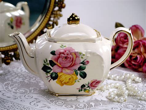 Sadler Small Cube Teapot with Roses, Miniature Tea For One Teapot with ...