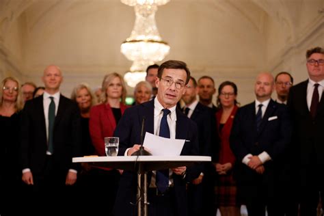 New Swedish prime minister presents a 3-party center-right government ...