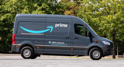 Amazon to roll out 1800 state-of-the-art Mercedes EV delivery vans this year - Latest Retail ...