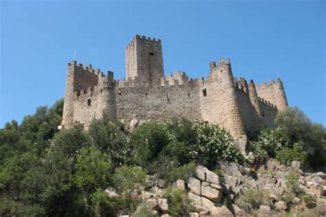 Castelo de Almourol: conheça o castelo mais romântico de Portugal