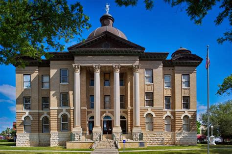 Texas Courthouse Trails : Beaux Arts Architecture in Texas Courthouses