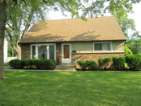 825 W Green St, Bensenville, IL 60106 | Trulia