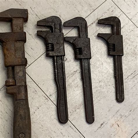 LOT OF ANTIQUE ADJUSTABLE WRENCHES