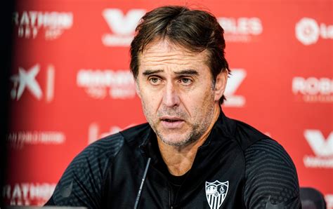 Lopetegui: 'Barcelona are full of extraordinary players' | Sevilla FC