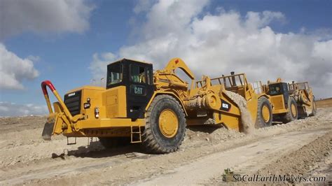 CAT 657E and 657G scrapers cuttin' it | Scraper, Earth moving equipment, Repair manuals