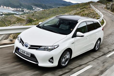 Toyota Auris Touring Sports Specs Revealed - autoevolution