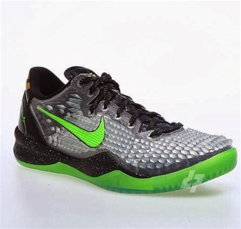 THE SNEAKER ADDICT: Nike Kobe 8 VIII Christmas Snake Skin Sneaker Available Now (Images)