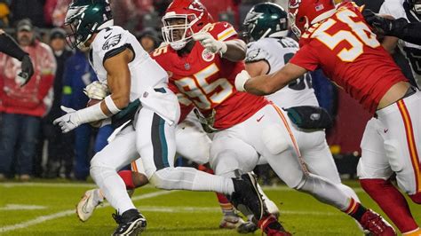 Eagles vs. Chiefs: Instant analysis of 21-17 win in Week 11 on MNF