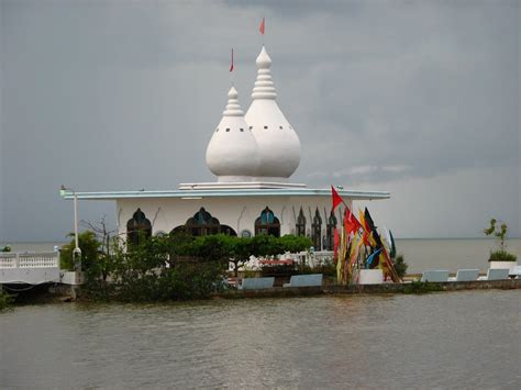 Teacher Interrupted: Hinduism in Trinidad: Temple on the Water and ...