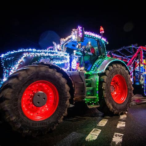 A busy weekend ahead for Christmas tractor runs - Agriland.co.uk