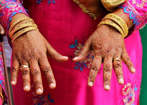 Photo of the Day: Colorful Traditions in Singapore | Asia Society