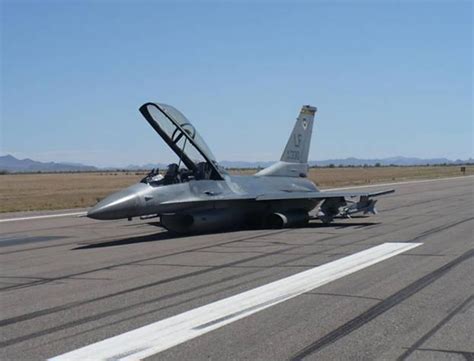 JET'S LANDING GEAR RETRACTS ON RUNWAY > Torch > Article Display