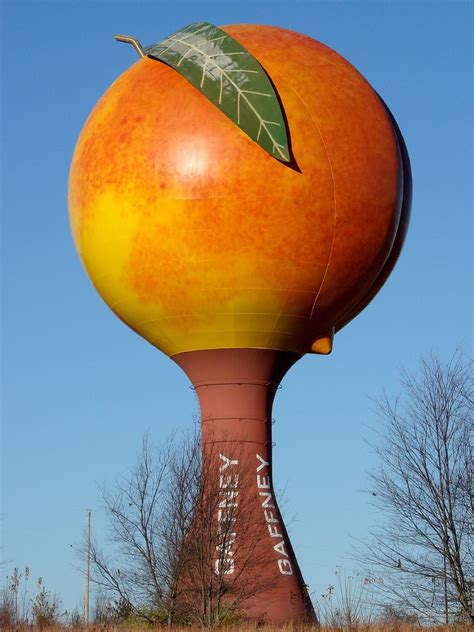 Gaffney Peachoid | Water tower in Gaffney, SC. Also see en.w… | Flickr