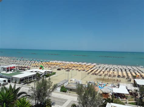 Spiaggia di Pescara 🏖️ Pescara, Italy - detailed features, map, photos