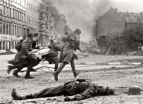 Vintage: historic photos of The Battle of Berlin (1945) | MONOVISIONS