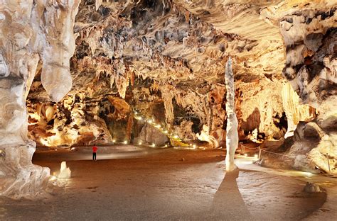 Cango Caves attract more tourists | Oudtshoorn Courant