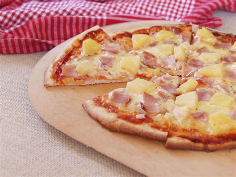 Hawaiian Pizza - Ang Sarap