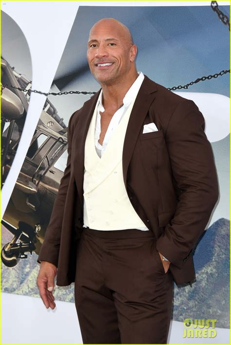 Photo: dwayne johnson rap song t3ch nine listen 05 | Photo 4640905 ...