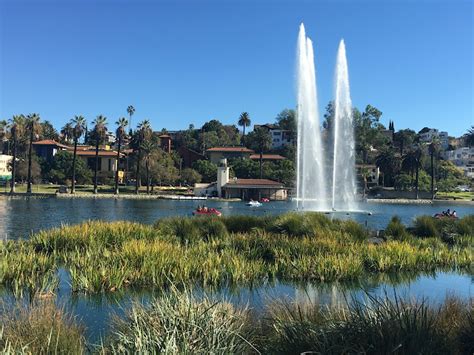 Experiencing Los Angeles: Echo Park Lake (Part I)