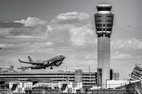 Airplanes – Photography by CyberShutterbug