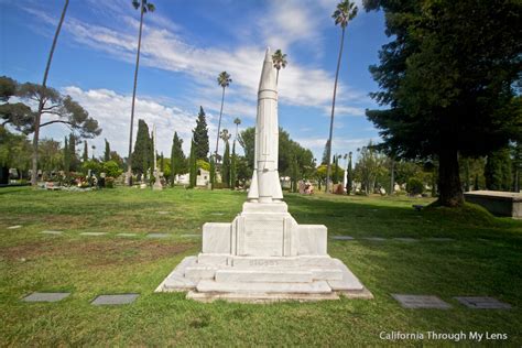 Hollywood Forever Cemetery: Spots to See at the Resting Place of the ...