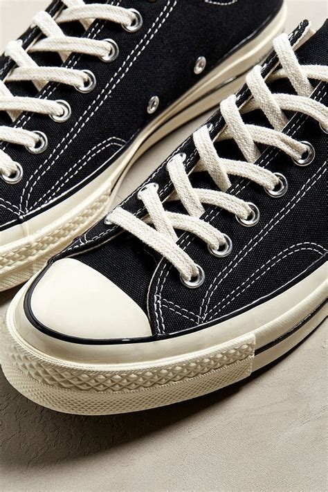 Converse Chuck 70 Core Low Top Sneaker | แฟชั่นผู้ชาย, รองเท้า