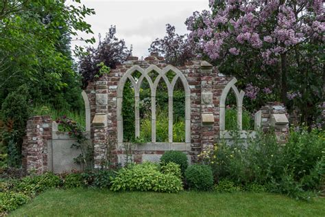 Old Manor House Garden, Capel Manor,... © Christine Matthews cc-by-sa/2 ...