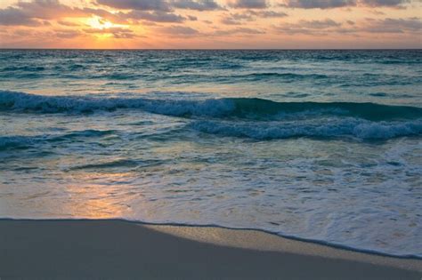 Premium Photo | Sunrise over the beach on caribbean sea.