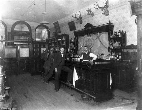 Wild West saloons revealed in 19th century photos | Daily Mail Online