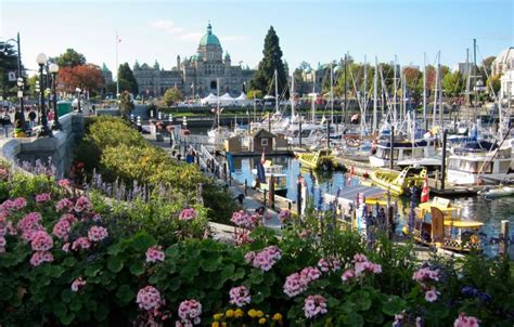 Victoria on Vancouver Island, British Columbia - How the Walleighs ...