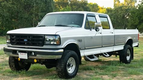 1997 Ford F-350 XLT Crew Cab 4X4 VIN: 1FTJW36F9VEB96028 - CLASSIC.COM