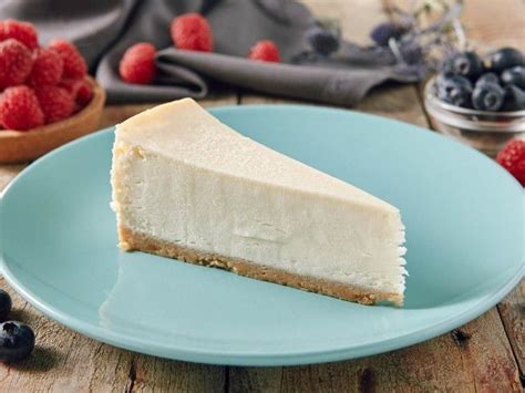 A 5-star recipe for Junior's Cheesecake made with graham cracker crumbs ...