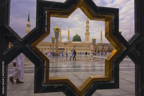 Beautiful Masjid al Nabawi along with the Green dome Stock Photo ...