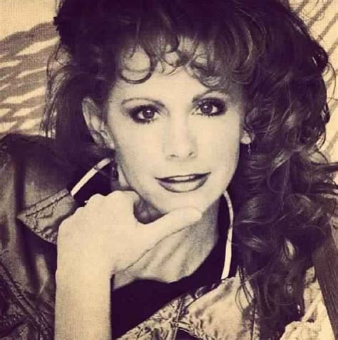 Lovely | Reba mcentire young, John wayne movies, Reba mcentire