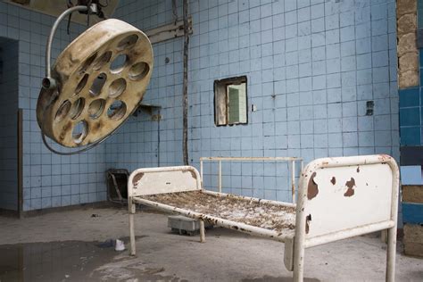 44 Freaky Facts About Insane Asylums