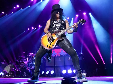 Slash tips his hat to the AmpliTube 5 plugin: “It’s just so damn easy to use”