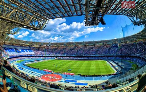 Partenopei Puas Raih Kemenangan 4-0 atas AS Roma di Stadion Maradona