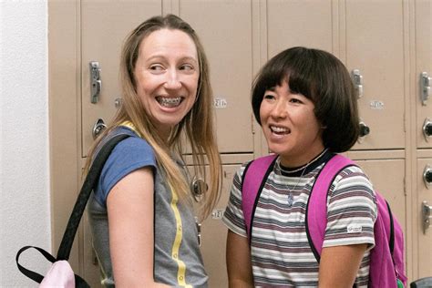 ‘Pen15’ Review: Season 2 Is All the Joy and Pain of Adolescence ...