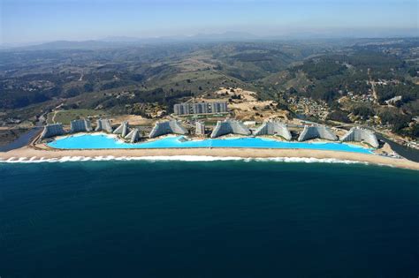 The world's largest swimming pool - San Alfonso del Mar Resort in Chile ...