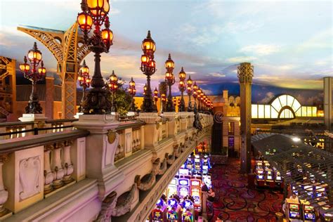 Paris Las Vegas Hotel and Casino Editorial Stock Image - Image of trail, transport: 201440164