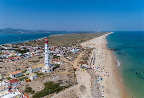 Ilha do Farol: The Complete Guide to The #1 Island of the Algarve