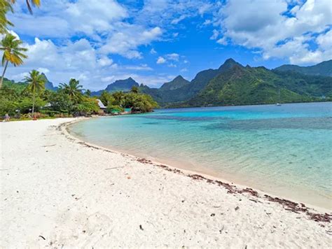 Backpack and Snorkel Travel Guide for the Best Beaches in Moorea ...