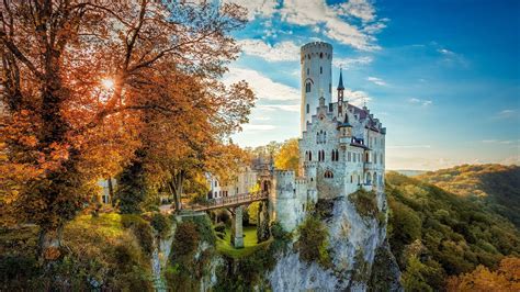 Lichtenstein Castle - backiee