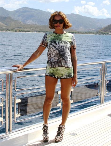 Beyonce’s Thigh Gap — No Photoshopping: Bey Proves It’s Real With New Pic – Hollywood Life