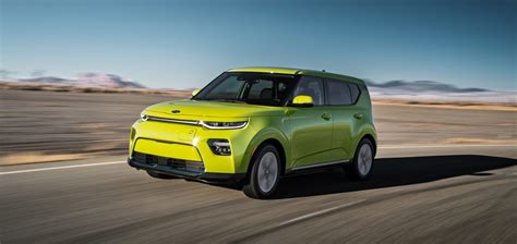 Kia unveils 2020 Soul EV with 201HP, 64kWh, 200+ mile battery and 100kW CCS charging - Electrek