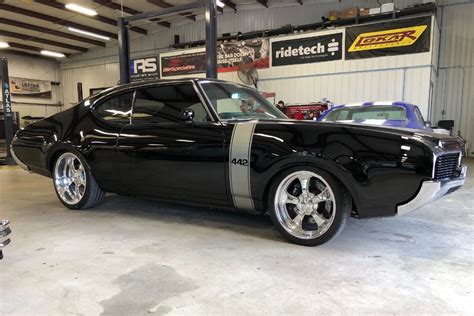 Service Visit: Mr. Domingue's 1969 442 Cutlass | Goolsby Customs