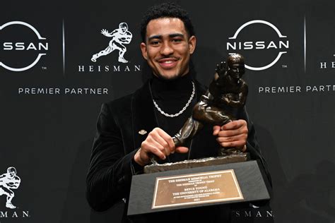 Bryce Young 2021 Heisman Trophy Winner The Heisman Winners