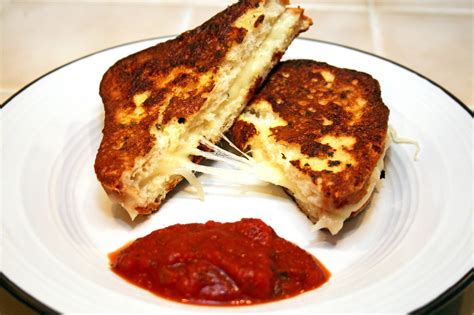 Lazy Gluten Free: Grilled Mozzarella Cheese Sandwiches