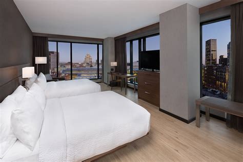 AC Hotel Montreal Downtown hotel amenities | Hotel room highlights