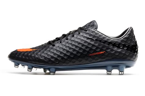 Nike Goes Classic with Black Football Boots | HYPEBEAST